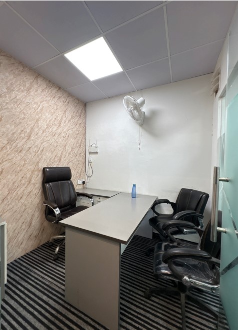 Private Office with 9 Workstations & 1 Director Cabin | 500 Sq Ft – Noida Sector 63 (A Block)