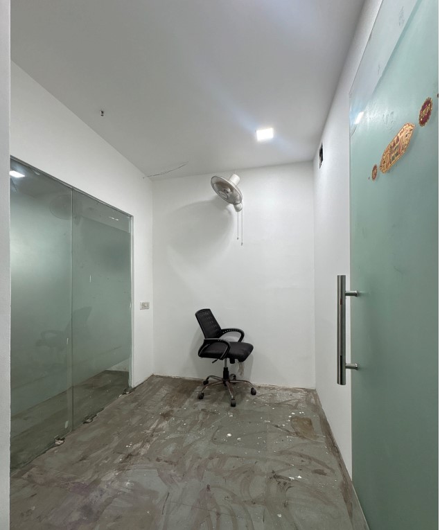 Spacious Office with 14 Workstations and 2 Director Cabins in Sector 63