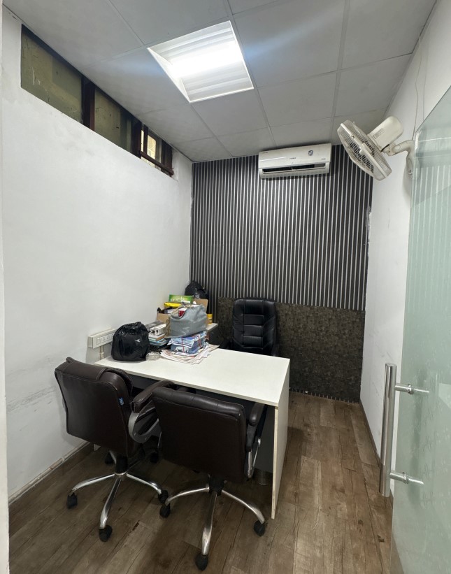Your Next Workspace: 12 Workstations in Prime Noida Location