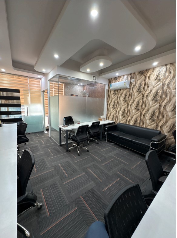 Fully Furnished 10-Seat Office with Director’s Cabin in Noida Sector 63 – 800 Sq Ft